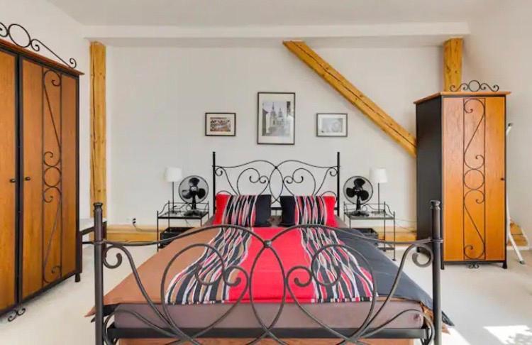 פראג Lenka'S Cozy Red Studio + Lenka'S Cozy Gold Apartment מראה חיצוני תמונה